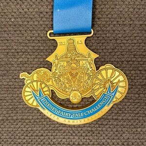 Disney Run Medal 2018 Fairy Tale Challenge 5th Anniversary Walt Disney World